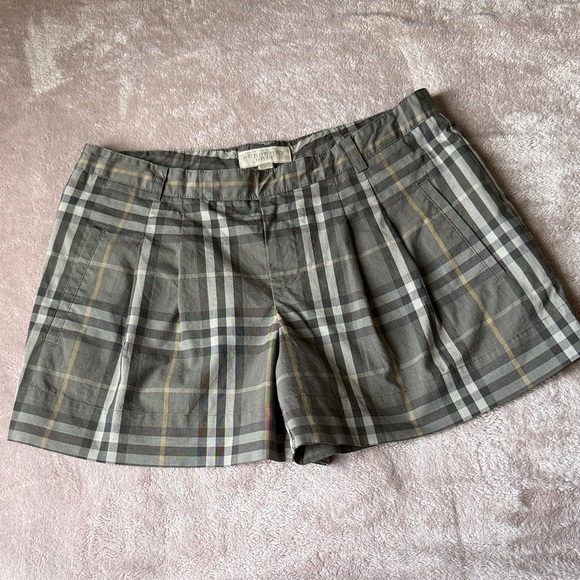 Burberry Gray Checkered Women's Shorts - Picture 1 of 13